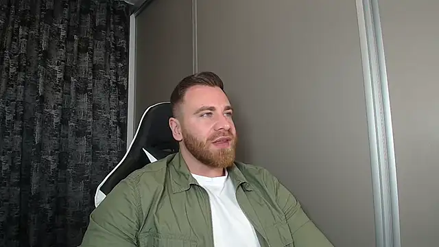 Snapshot of Thori92 chatting on November 22, 6:29 pm Thori92 online show from November 22, 6:29 pm