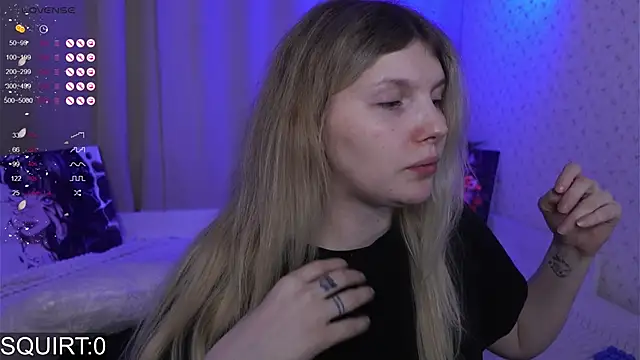 Snapshot of _aleksa_ chatting on November 21, 5:44 pm aleksa online show from November 21, 5:44 pm