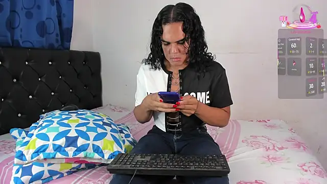 meelisaa online show from September 21, 8:10 pm