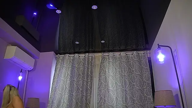 Snapshot of mandypeas chatting on March 3, 7:47 am mandypeas online show from March 3, 7:47 am