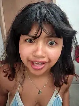 Snapshot of Peach_Girll chatting on January 24, 2:08 pm Peach Girll online show from January 24, 2:08 pm
