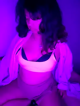 Snapshot of Peach_Girll chatting on February 14, 3:00 am Peach Girll online show from February 14, 3:00 am