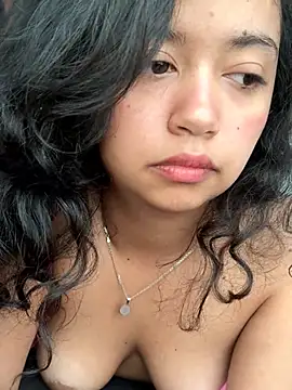 Peach Girll online show from March 19, 3:16 pm