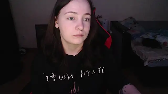 Snapshot of Laralianna chatting on December 15, 6:12 pm Laralianna online show from December 15, 6:12 pm