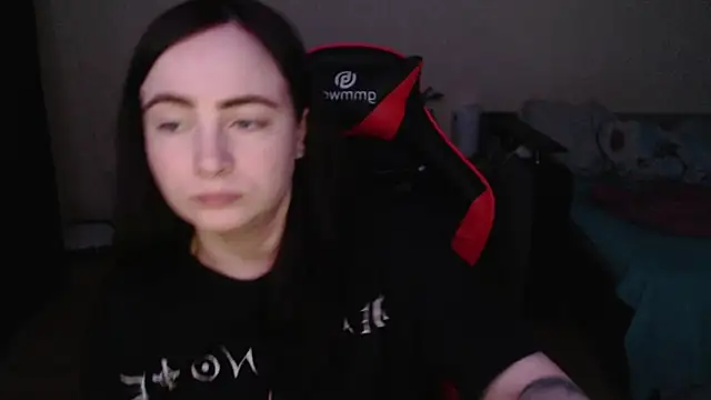 Snapshot of Laralianna chatting on February 12, 11:11 pm Laralianna online show from February 12, 11:11 pm