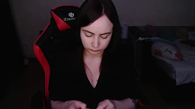 Snapshot of Laralianna chatting on February 23, 10:18 pm Laralianna online show from February 23, 10:18 pm