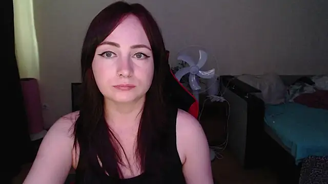 Snapshot of Laralianna chatting on July 6, 1:52 pm Laralianna online show from July 6, 1:52 pm