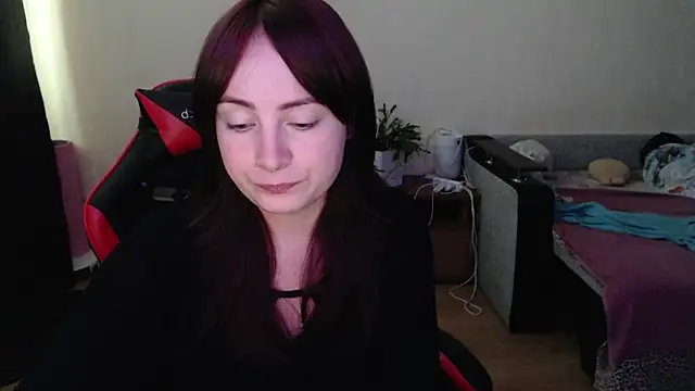 Snapshot of Laralianna chatting on July 9, 6:28 am Laralianna online show from July 9, 6:28 am