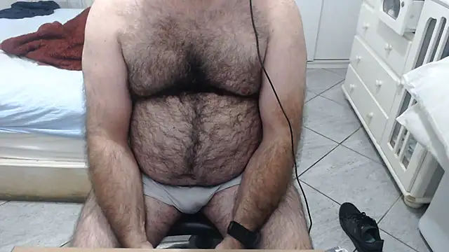 Snapshot of MysterBearMG chatting on July 15, 12:38 am MysterBearMG online show from July 15, 12:38 am