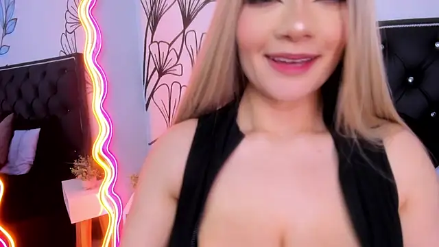 Sweet Ariadna  online show from April 19, 6:10 pm