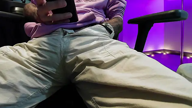 kuruptxxx live online show from November 5, 7:03 pm