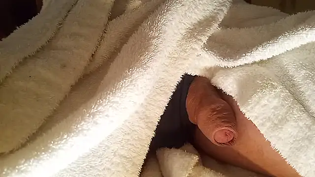 Snapshot of Remstr chatting on February 5, 8:46 pm Remstr online show from February 5, 8:46 pm