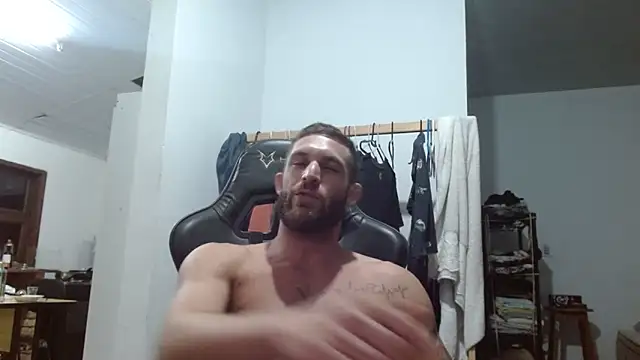 Snapshot of surfdog_95 chatting on February 26, 11:15 pm surfdog 95 online show from February 26, 11:15 pm