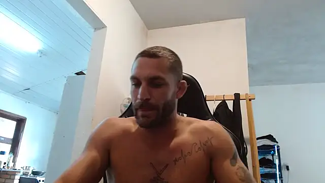 Snapshot of surfdog_95 chatting on October 21, 6:08 pm surfdog 95 online show from October 21, 6:08 pm
