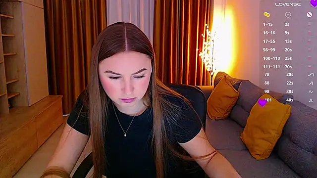  Mia Adams online show from November 7, 10:15 am