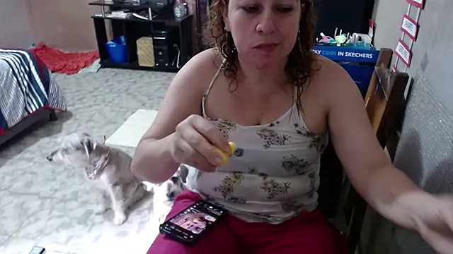 Barbiegomez online show from April 7, 4:51 pm