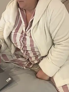 sweeti Em online show from January 15, 7:06 pm