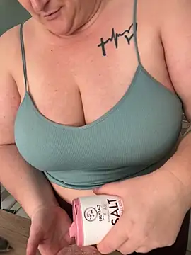 sweeti Em online show from February 22, 3:32 pm