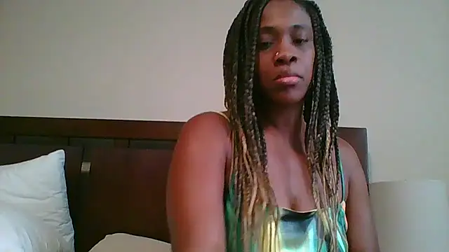 Snapshot of MsJuicy chatting on July 15, 11:32 pm MsJuicy online show from July 15, 11:32 pm