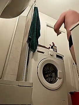 Snapshot of sile2000nou chatting on November 23, 8:25 am sile2000nou online show from November 23, 8:25 am