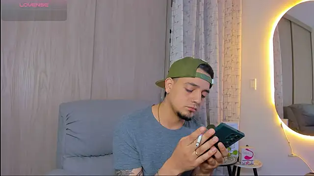 alejandro calderon1 online show from November 7, 6:02 am