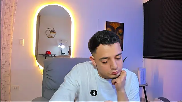 alejandro calderon1 online show from March 2, 9:05 am