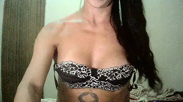 Snapshot of AlexiaDuucan chatting on December 27, 4:54 pm AlexiaDuucan online show from December 27, 4:54 pm