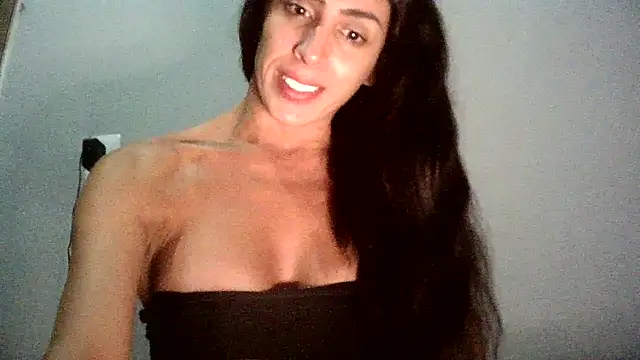 Snapshot of AlexiaDuucan chatting on January 18, 9:02 pm AlexiaDuucan online show from January 18, 9:02 pm
