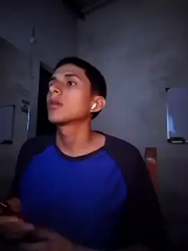 Snapshot of LucidJapan chatting on November 10, 4:55 am LucidJapan online show from November 10, 4:55 am