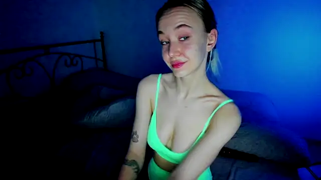 Snapshot of SexyCocobutt chatting on February 1, 10:26 am SexyCocobutt online show from February 1, 10:26 am