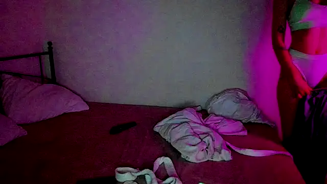 Snapshot of SexyCocobutt chatting on March 6, 11:47 am SexyCocobutt online show from March 6, 11:47 am