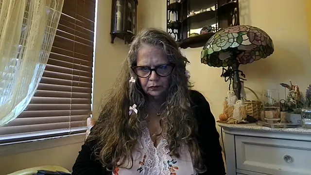 Snapshot of DestineeLoverGirl chatting on October 21, 1:12 pm DestineeLoverGirl online show from October 21, 1:12 pm