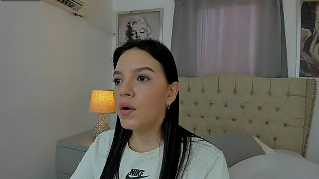 Snapshot of Beautyari_ chatting on December 14, 12:12 pm Beautyari online show from December 14, 12:12 pm