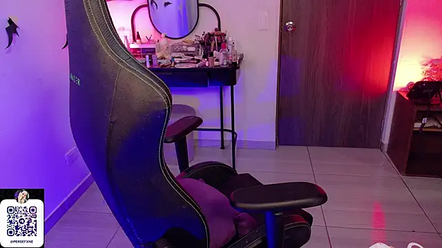 damnliciousss online show from March 8, 10:02 pm