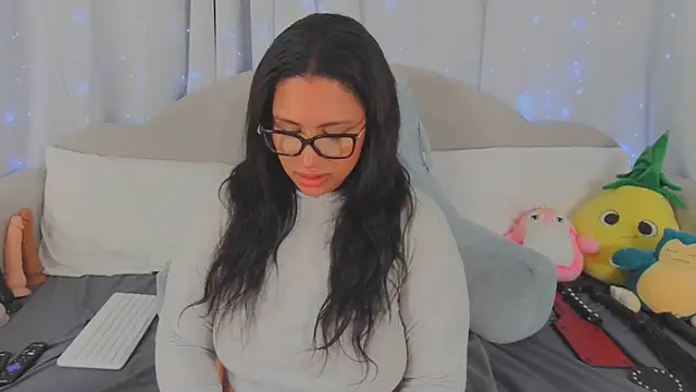 MeghanXO online show from May 20, 2:18 am