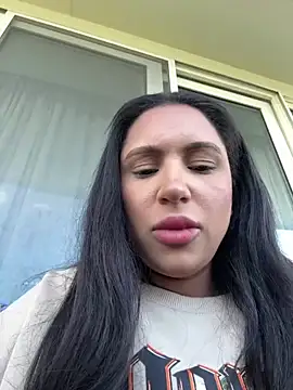 MeghanXO online show from June 15, 2:08 pm