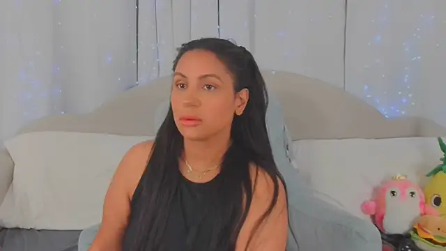 MeghanXO online show from July 11, 1:58 pm