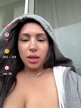 MeghanXO online show from July 21, 1:35 pm