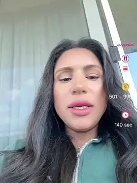 MeghanXO online show from August 3, 2:44 pm