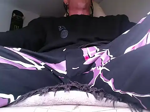 Snapshot of xxxtreme_master7 chatting on June 22, 2:46 am xxxtreme master7 online show from June 22, 2:46 am