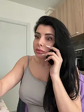 Snapshot of Scarlett-Dream chatting on February 24, 9:43 am Scarlett-Dream online show from February 24, 9:43 am