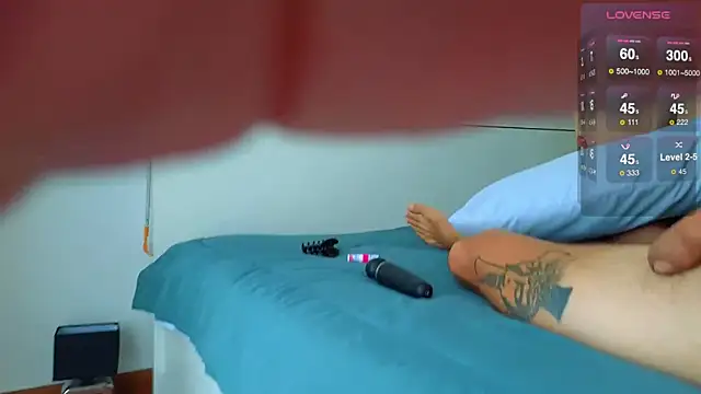 hotsuckcouple online show from February 9, 5:19 am