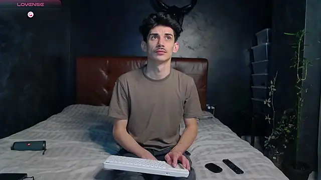 DanielCrush1 online show from March 16, 11:14 am