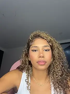 stormyy  online show from June 3, 11:32 pm