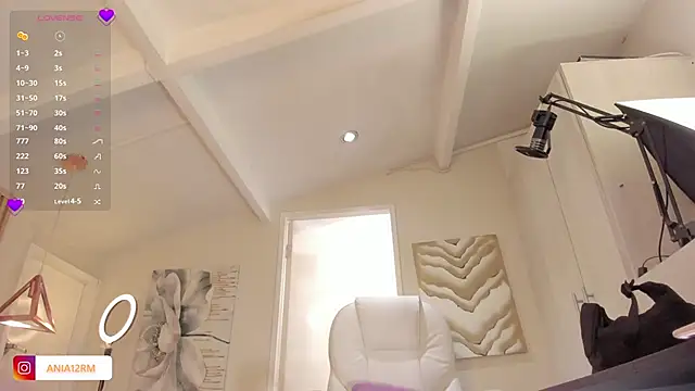 catalinasaiz online show from January 9, 3:04 pm