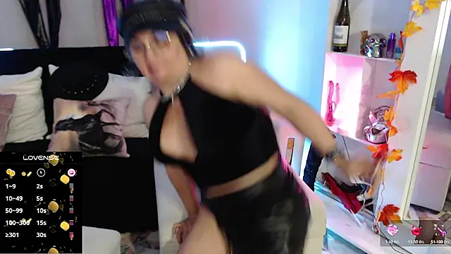 Snapshot of Myrnasexxx chatting on December 4, 2:42 am Myrnasexxx online show from December 4, 2:42 am