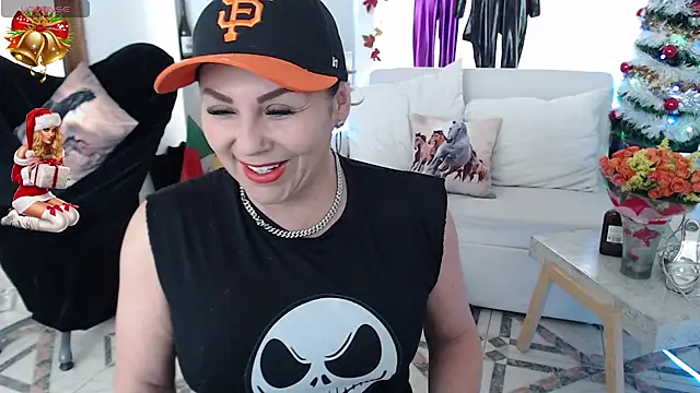 Snapshot of Myrnasexxx chatting on December 13, 3:54 pm Myrnasexxx online show from December 13, 3:54 pm