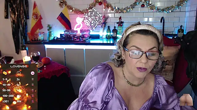 Snapshot of Myrnasexxx chatting on December 31, 2:29 am Myrnasexxx online show from December 31, 2:29 am