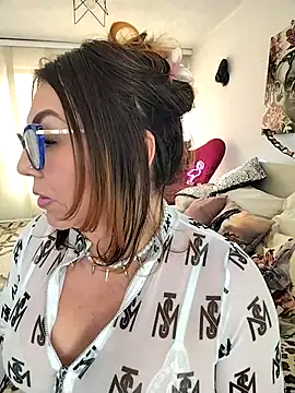 Snapshot of Myrnasexxx chatting on October 30, 4:19 pm Myrnasexxx online show from October 30, 4:19 pm