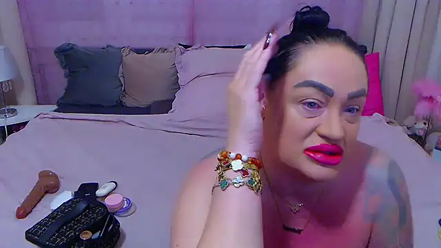 BustyVicky online show from October 22, 9:14 pm